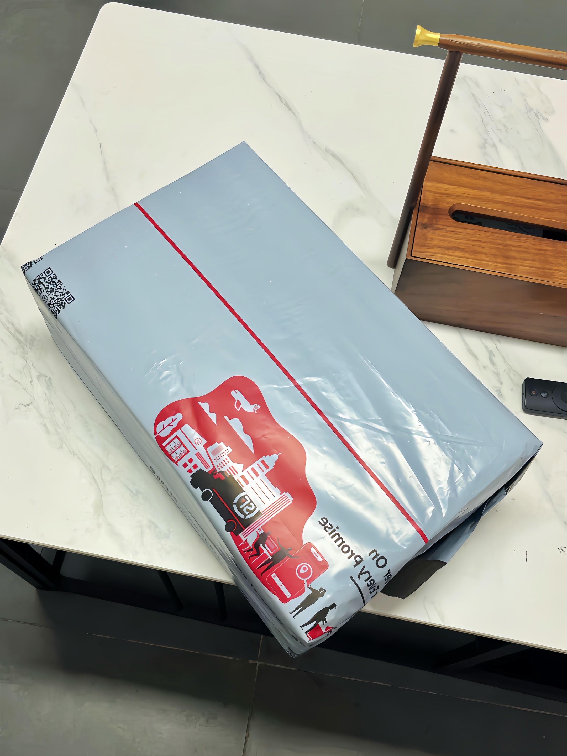谁还没收到安慕希泡泡玛特联名的茉莉青提酸奶呀!#惊喜跟礼物都是来自爱你的人 #安慕希泡泡玛特联名 #安慕希酸奶