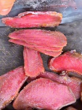 #猪舌头 四川柴火烟熏腊猪舌,一斤有三到四条,腊香味足,肉质紧实,口感细腻绵软,下饭又下久,大人孩子都喜欢吃。喜欢的朋友快来整点吧!太香了~#妈呀太香了 #地方特色美食 #腊味 #好吃到停不下来