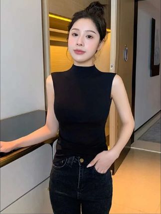 #时尚 #气质穿搭 #辣妹 #内搭外穿都好看 百搭背心 #谁穿谁好看