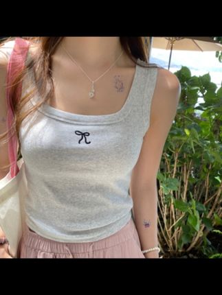 吊带小背心女外穿2025夏季新款宽肩带绝美内搭打底遮副乳白色上衣#吊带背心 #女士背心 #内搭背心