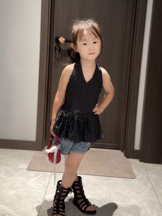 让女儿做童模就是太费妈了,四十多块一套的衣服真是太好看了#萌娃穿搭