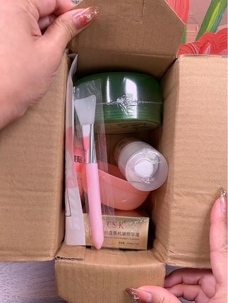 护肤怎么少得了芦荟胶呢,拿来这样做灌肤,水润不油腻,皮肤干燥的姐妹学起来吧#芦荟胶 #护肤分享