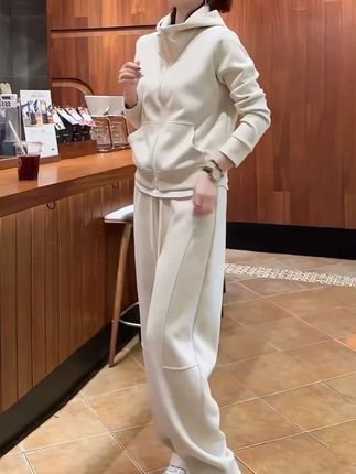 慵懒风休闲运动套装女2025秋季新款时尚洋气连帽卫衣阔腿裤两件套#时尚休闲套装 #休闲运动套装#春秋新款#休闲减龄穿搭 #慵懒风穿搭