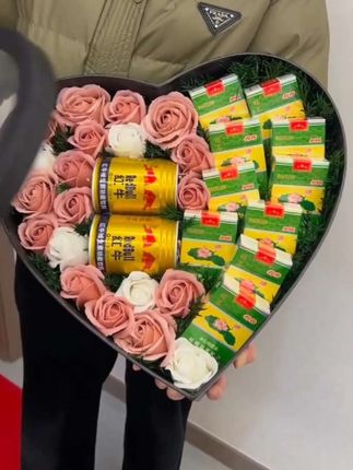 浪漫的不是花,浪漫的是用心准备礼物的人 #香烟礼盒 #送男友的礼物 #七夕礼物 #礼物#生日礼物