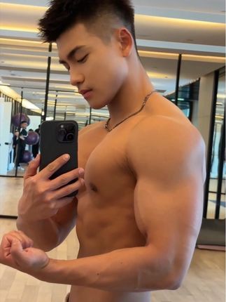 肌肉➕护肤🟰男生最好的医美 #健身 #肌肉男 #健身日常