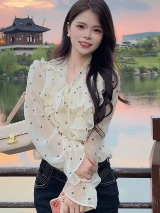 夏天穿完波点裙早秋穿波点衬衫!今年把波点系列都很好看啊!#气质穿搭 #韩系穿搭 #初秋穿搭 #150小个子穿搭 #今日穿搭look