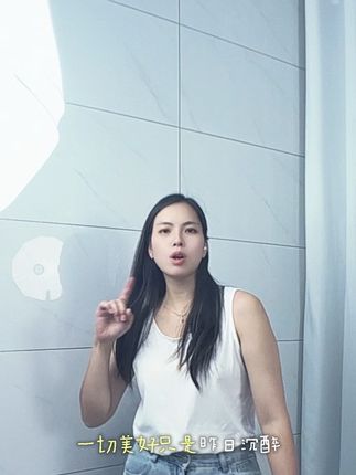 2025年新款智能跟拍云台,一个人也可以拍出动态视频