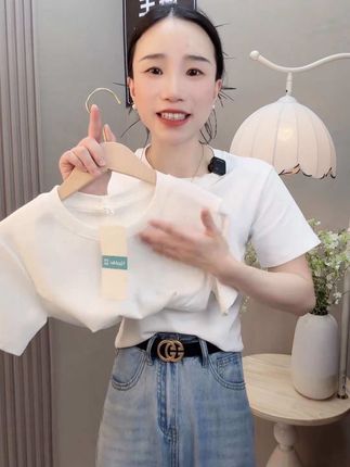 #直播高光 #源头实力厂家 正肩短袖t恤女夏2025年新款白色圆领内搭夏季纯色百搭打底衫上衣。 ,#夏季必备 #百搭t恤