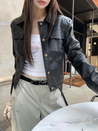 美式复古超帅黑色皮衣中短款翻领外套高级感铆钉上衣女#高级感穿搭 #每日分享 #外套穿搭 #美式辣妹 #今日穿搭