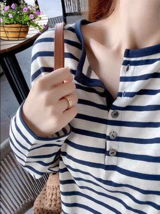 #秋季不露腿穿搭#通勤穿搭万能配色公式#早秋冷冽又随性的气质穿搭#早秋穿搭三分钟出门不是梦 #在时装周看见东方美 @DOU+上热门 @DOU+小助手