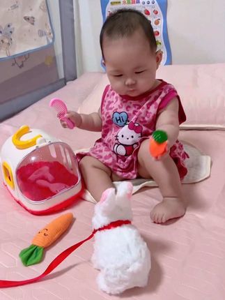 宝宝太喜欢这只小兔子了#哄娃神器 #小兔子玩具 #仿真小兔子 #宝宝玩具 #母婴好物
