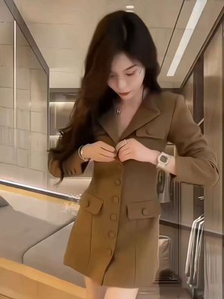 高品质小蛮腰西装连衣裙女2025新款轻熟法式设计感气质裙子女人 @DOU+小助手 #穿搭#好物推荐🔥#爆款热卖中