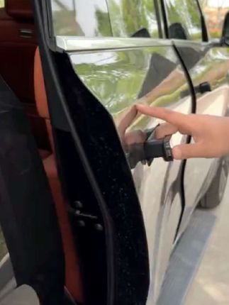 理想专用门锁减震垫。减轻大力关门声发出的震动声,保护车门内零部件,防止松动异响故障等!#理想汽车 #理想l9 #理想l8 #理想l7 #理想l6