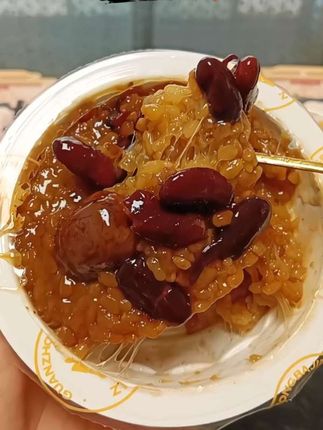 #这也太好吃了 西安特产甑糕!糯叽叽的满满都是料,巨好吃!#一吃一个不吱声 #美食分享