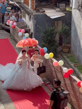 人会在爱里圆满#见证爱情最美的样子 #婚礼化妆师 #农村婚礼 #婚礼现场 #愿每个女孩都能嫁给爱情