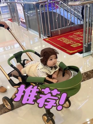 双推不易侧翻,主打稳。稳,稳 可爱的萌娃,就是爱趴着,#带娃神器 #时尚界不能没有人类幼崽 #原创视频上热门 #源头实力厂家 #双推遛娃车