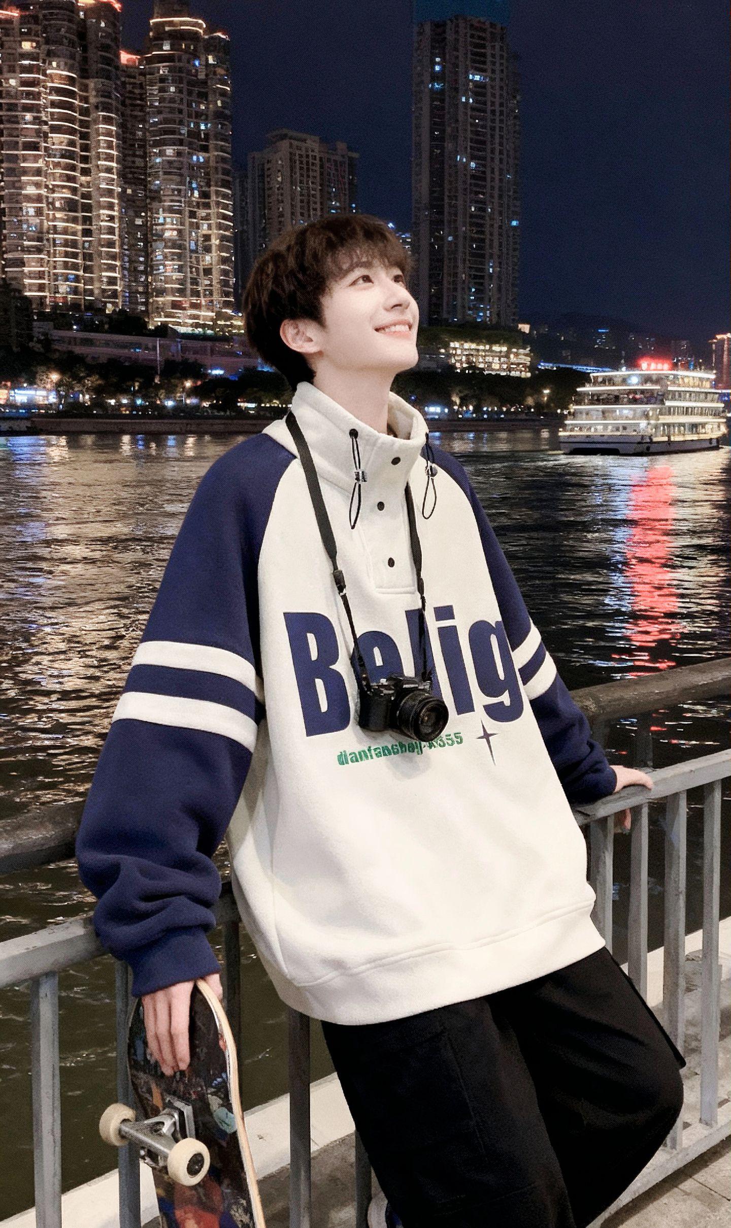 #男友穿搭 #男生穿搭日记 #男生穿搭 #街头穿搭 #强烈推荐   作者声明:图片由aI生成