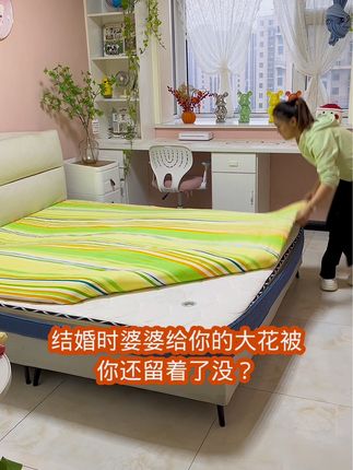 这款六面全包式的床垫保护套,不仅能保护床垫的正面和侧面,就连床垫的下面也包裹的严实起来,方便拆洗,脏了可以手洗,机洗,老公洗,再也不用担心床垫弄脏了#床笠 #床垫保护套 #夹棉床笠