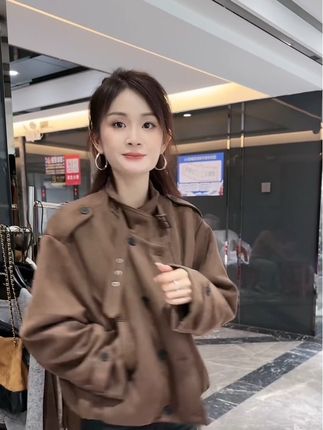 “挣钱苦吗 我告诉你不挣钱才苦 花别人的钱更苦 哭着求别人的时候更苦”#在抖音入手的好东西#广州法夏尔#无限回购的宝藏单品#新中式穿搭成为中秋宠儿#秋日鞋包氛围感拿捏了