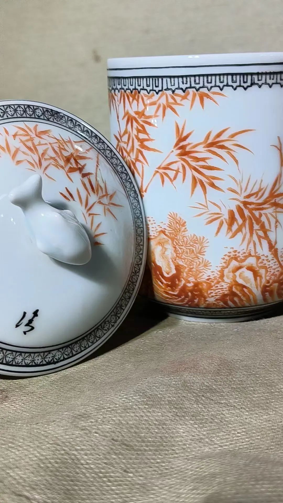 “徐仲南”款红彩山石竹子盖杯。包手绘,全品14260#古玩杂 - 抖音