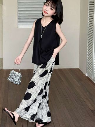 #夏季新款 买了买了,女儿这样穿太好看了,就一个女儿,别人有的咱也得有,反正又不贵,这样穿太好看了,洋气时髦套装#这也太好看了 #面料柔软舒适 #童装 #女童穿搭