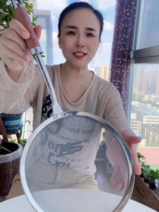 #好物推荐🔥 加大加深不锈钢过滤网,过滤豆浆果汁油渣,捞面条饺子都特别方便!#豆浆过滤网#漏勺 #实用好物#超便宜超划算