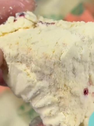 魔芋粉做的云顶蛋糕,还是0蔗糖0面粉,吃起来不甜腻,奶乎乎的真的好吃到没朋友#好吃没负担 #哇又便宜又好吃 #魔芋蛋糕 #管理期@DOU+好生意 @DOU+小助手 @DOU+上热门