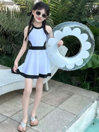 想让你家宝贝成为泳池里的小公主吗?快来看看我们家的女童泳衣吧!漂亮的露肩设计,时尚又可爱,连体的设计让宝贝更舒适,夏天去游泳一定要买一件,让宝贝成为泳池里的焦点。#穿搭搭配 #夏日的美好 #抖音小助手上热门🔥 #女童泳衣穿搭 #女童泳衣连体衣 @抖加🔥上热门🔥dou+🔥热点宝