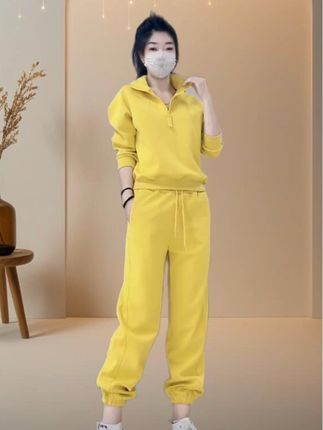 秋冬新款时尚休闲运动百搭显瘦长袖卫衣+卫裤两件套装。#微胖女生怎么穿出早秋氛围感#高个子女生的早秋穿搭#秋季微胖穿搭测评 #早秋穿搭三分钟出门不是梦 #了解衣服穿搭才能更出彩