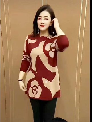 【秋冬款宽松休闲保暖针织衫2025新款韩版百搭烫钻遮肉遮肚子妈妈装】#减龄显瘦穿搭 #谁穿谁好看 #新款时尚女装 #显瘦搭配 #面料柔软舒适