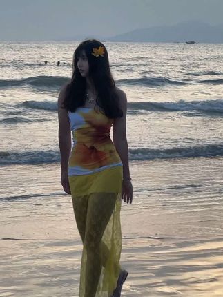 爽爽的转场#体育生 #女教练 #海边