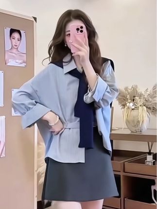 2025新款韩系两件套衬衫,宽松版型超藏肉,显瘦效果肉眼可见。自带减龄感,穿上秒变元气韩剧女主。可分开穿也能叠搭,单穿清爽、叠穿有层次。面料柔软不闷汗,春秋外穿、冬天内搭都合适,随便搭牛仔裤、半身裙都好看,日常通勤、约会轻松hold住!#两件套#长袖衬衫#宽松显瘦#时尚百搭 #秋季穿搭