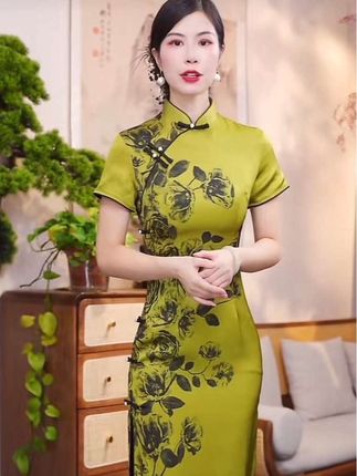 #旗袍美人 #优雅气质 #国风穿搭 #高端大气 #中式美学服饰