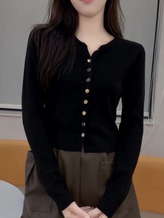 秋冬修身上衣百搭显瘦长袖针织衫,短款小香风时尚针织开衫#秋冬穿搭 #秋季新款 #针织衫 #上衣穿搭 #无限回购的宝藏单品
