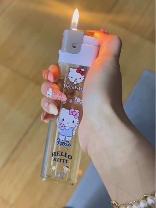 ‧₊˚☆ 𝗛𝗲𝗹𝗹𝗼 𝗞𝗶𝘁𝘁𝘆˙ ϖ˙ ☆‧₊˚#打火机 #巨无霸打火机 #hellokitty #这也太酷了吧 #创意打火机