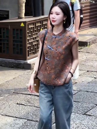 新中式国风盘扣时尚气质上衣 #减龄气质穿搭 #洋气小衫 #新中式国风 #气质女神穿搭 #减龄显瘦穿搭