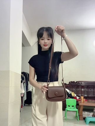 十几块钱整的斜挎包,时尚洋气又百搭,一年四季都能背,搭配什么衣服都好看!#包包推荐 #百搭包包 #斜挎包