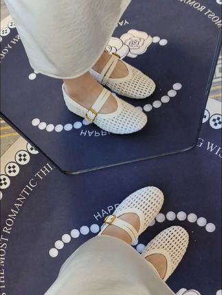 #夏季穿搭 #休闲减龄穿搭 #软底软面穿上超舒服 #玛丽珍女鞋 #穿出自己的风格