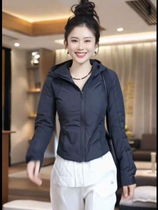 2025新款夹棉连帽,短外套女修身,气质小个子,洋气轻薄夹克小棉袄#气质穿搭 #时尚穿搭 #高级感穿搭 #优雅气质 #谁穿谁好看
