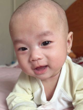 宝宝流口水,妈妈们要及时护理哦!#口欲期 #流口水#口水膏 #母婴好物 #爱吃手的宝宝