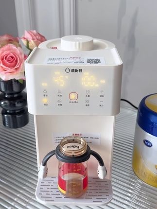 可以定量出水的恒温壶真的太方便了,还是3L大容量,家里有娃的快安排起来吧#恒温壶 #母婴好物#蓓比舒泡奶机#方便又实用