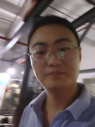 国庆中秋放假几天合适 赶不完的货#压铸 #工厂实拍视频 #力劲压铸机 #伊之密压铸机 #脱模剂