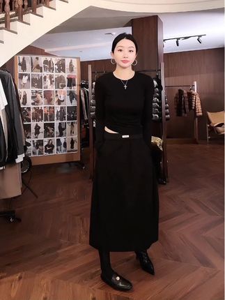 #半身裙 #简约大气 #气质女人 #女人味穿搭 #魅力女人