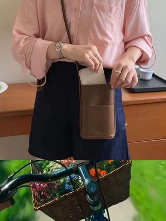 👜宝子们,2025新款迷你手机包也太懂夏天了吧! 独特设计超吸睛,轻便小巧揣在兜里都毫无压力~ 精致感拉满,夏天搭裙子、T恤都超配,斜挎着解放双手,装手机、口红啥的刚好够用,简直是夏日出行神器✨ #迷你手机包 #2025新款女包 #夏天斜挎包 #小巧精致包包