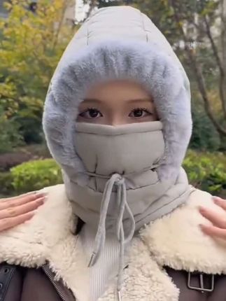 给大家安利一款非常扎实的保暖雷锋帽,加绒加厚保暖一体,冬天骑车也不怕冷了#好物推荐🔥 #保暖雷锋帽 #骑车必备