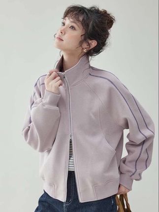 紫色拉链卫衣女外套秋季新款设计感宽松夹克开衫短款小个子上衣女#奶灰开衫 #女装 #今日穿搭 #女款休闲服 #休闲上衣