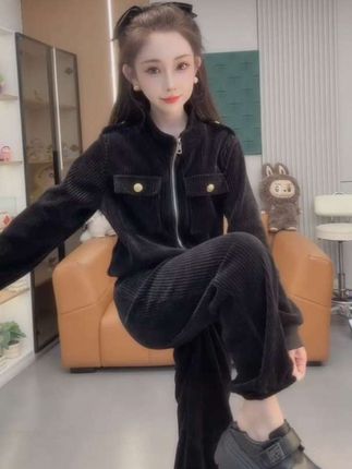 #春秋穿搭 #休闲套装 #时尚两件套 #每日分享 #时髦精的ootd