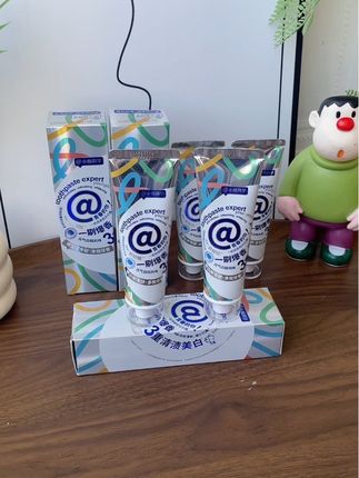 青春期孩子牙齿脏脏的,赶紧换成这种青 少年设计的多效牙膏,现在囤两支很划算,赶紧给家里的宝贝安排上吧。 #青少年牙膏#青少年 #奥拉氟牙膏#好物推荐🔥 #牙膏