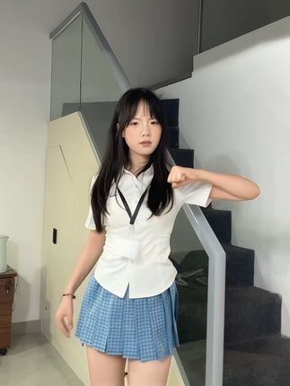 吃饭了吗 没吃的话 吃我两鞭子 #鞭子舞