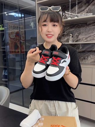 安踏开学季来大活动了,就这个运动板鞋上脚舒服又百搭!#品质童鞋 #童鞋 #时尚板鞋 #安踏儿童 #开学必备